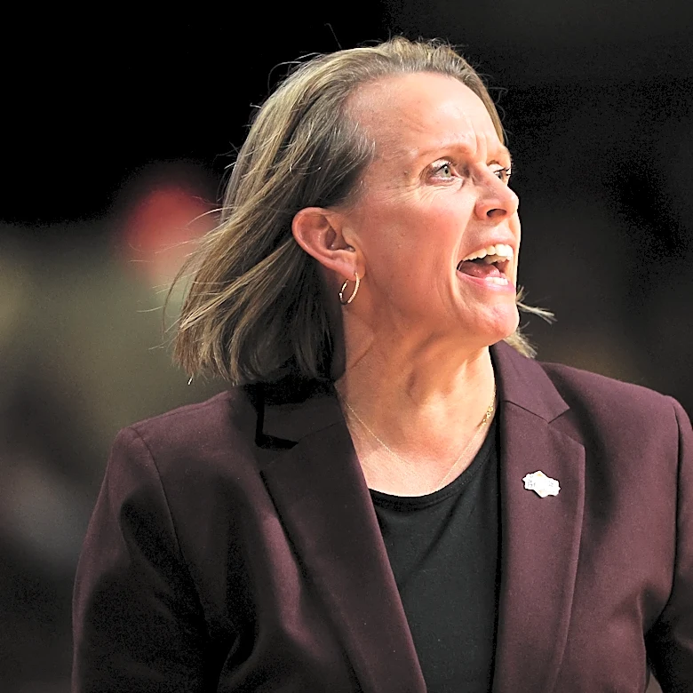 Plitzuweit gets a raise after guiding the rising Gophers to the Sweet 16