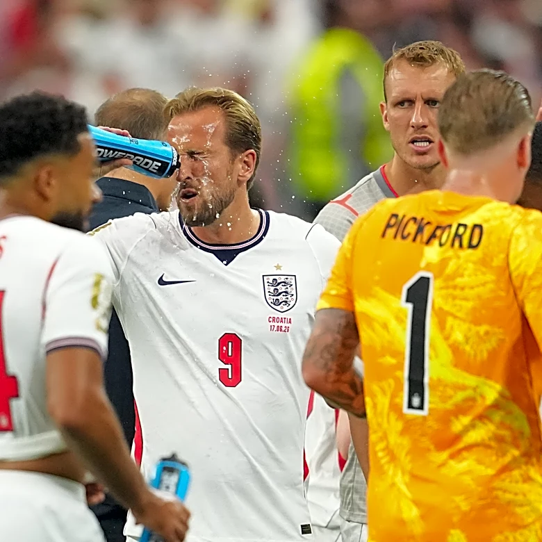 FIFA hydration breaks have sparked criticism from different groups. But what do they actually do?