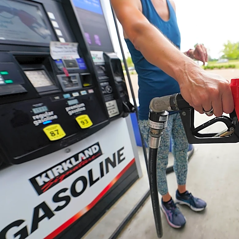 US gas prices dip below $4 for the first time since March