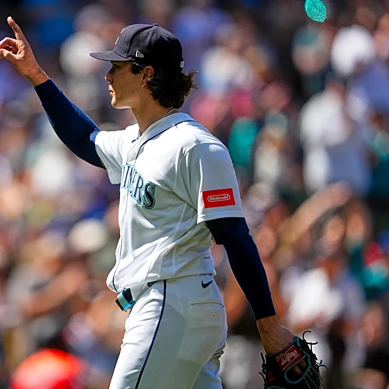 Bryan Woo throws 7 scoreless innings as the Mariners beat the Orioles 3-0