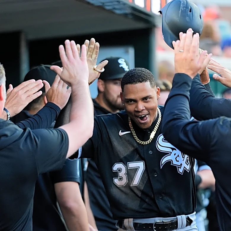 Vierling and Carpenter homer as the Tigers beat the White Sox 4-3