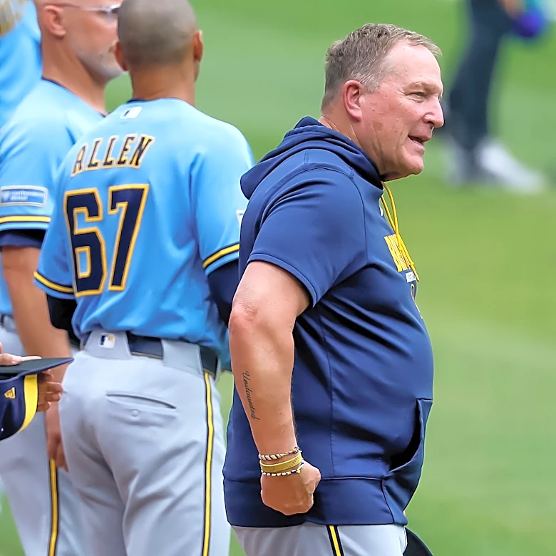 Brewers manager Pat Murphy plans surgeries on his hip on Thursday and back during the All-Star break