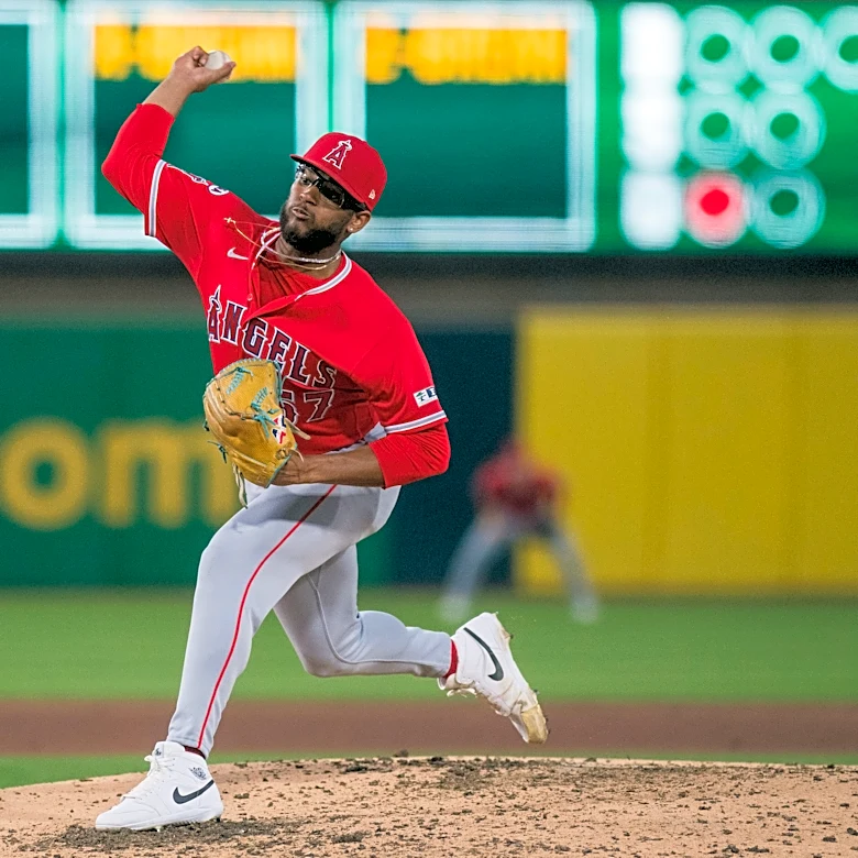Ureña and 3 Angels relievers silence Athletics in a 7-0 victory