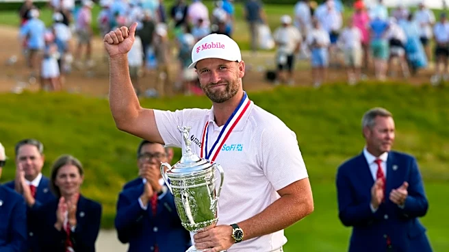 Clark wins 2nd US Open title. Yamashita takes LPGA event in playoff