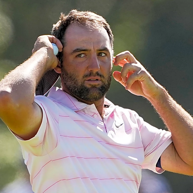Scheffler gets some help from Clark, but can't take advantage at the US Open