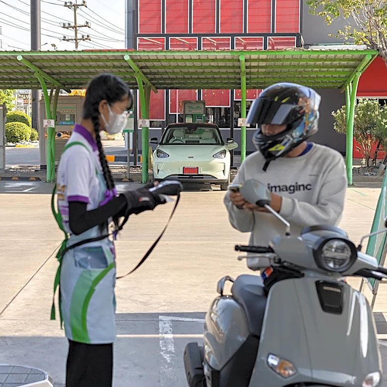 High oil prices drive a surge in Chinese electric vehicle sales, but charging networks lag behind