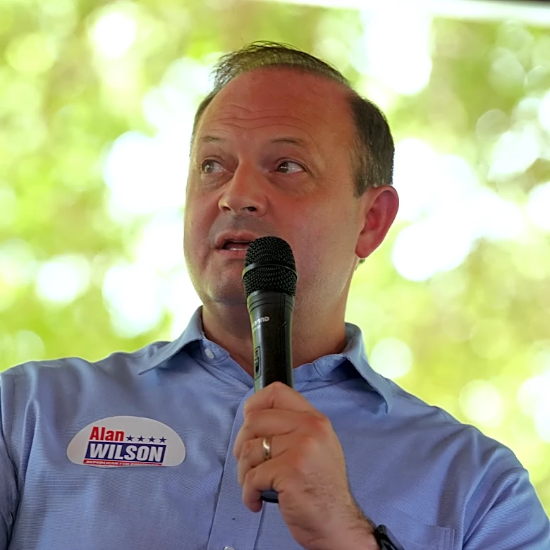 South Carolina voters will choose between two Trump-backed governor candidates in Republican runoff