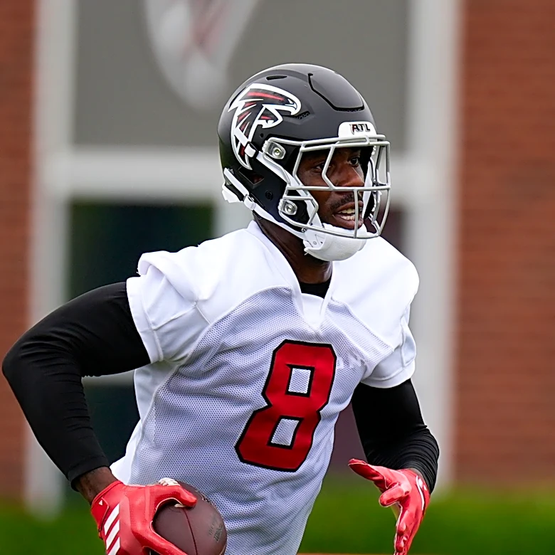 Falcons agree to $54 million, 3-year deal that makes Kyle Pitts Sr. 1 of NFL's top paid tight ends