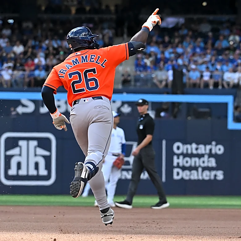Joey Loperfido hits tiebreaking 3-run HR in 11th inning as Astros beat Blue Jays 9-7