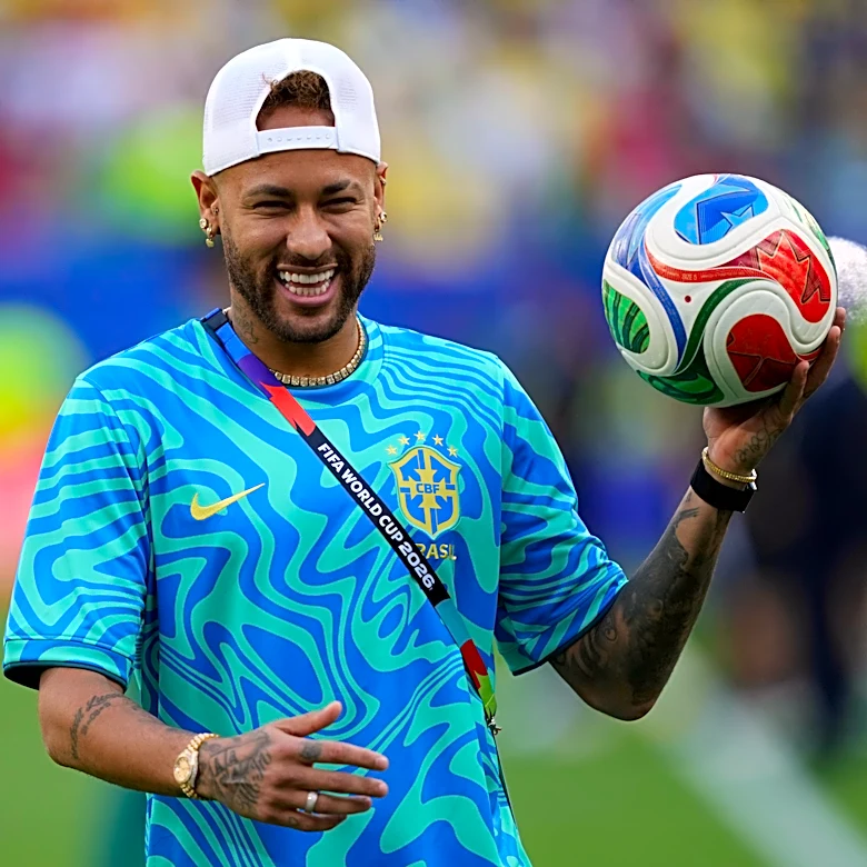 Neymar arrives with Brazil's team, is available for World Cup group match against Scotland