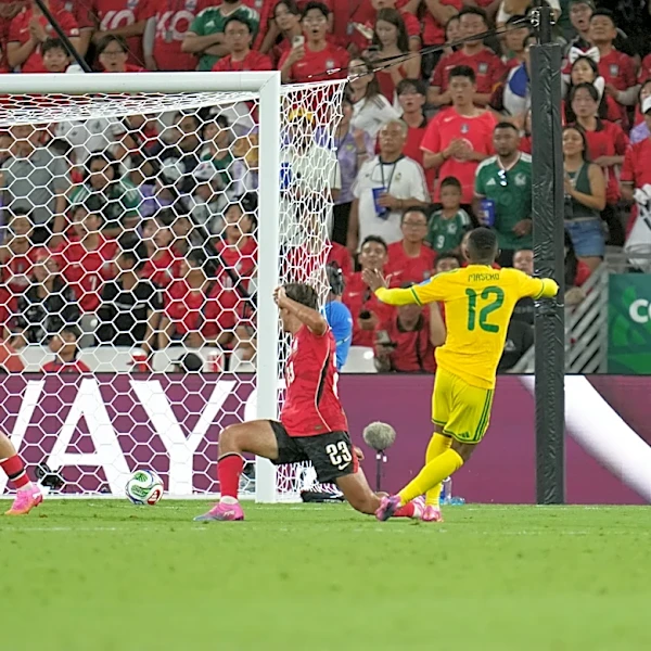 South Africa reaches World Cup knockout round for 1st time with 1-0 win over South Korea