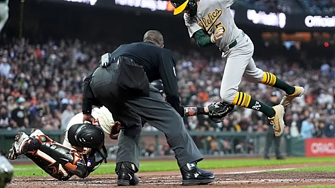 Devers, Bericoto homer in ninth inning, Giants rally past A's 2-1