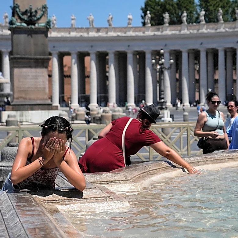 France records around 1,000 additional deaths as extreme heat breaks European records