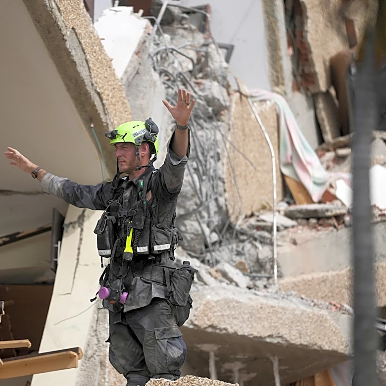 After an earthquake, how long can trapped victims survive?