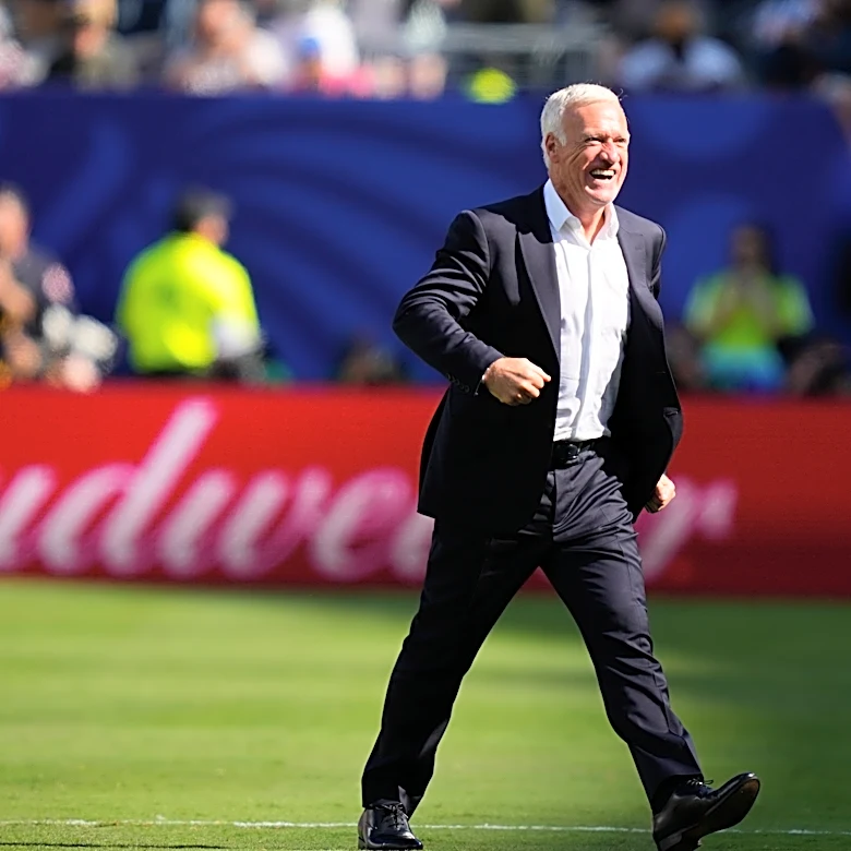 Coach Didier Deschamps back with France at World Cup after flying to Europe for his mother's funeral