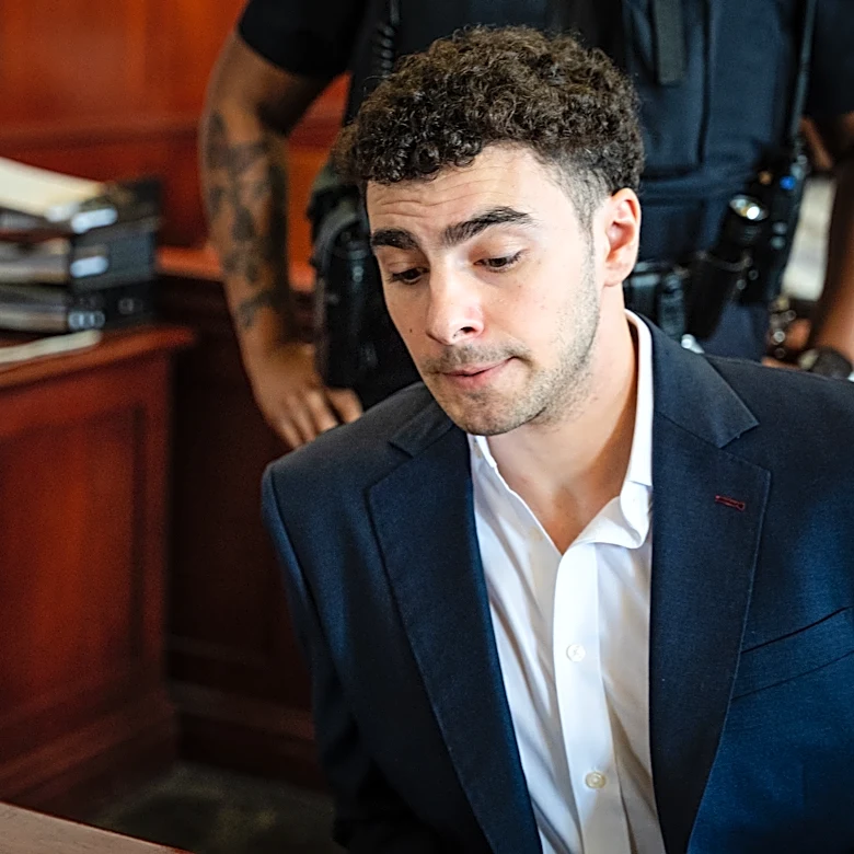 Luigi Mangione’s federal trial in UnitedHealthcare CEO's killing postponed until January