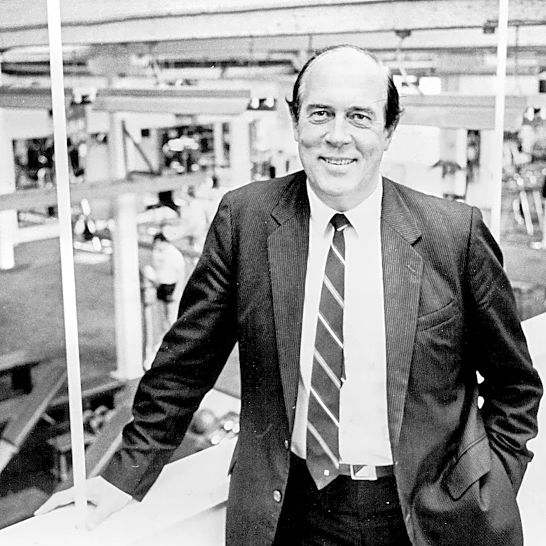 Les Mills, the New Zealand Olympian who founded a chain of gyms, dies at 91