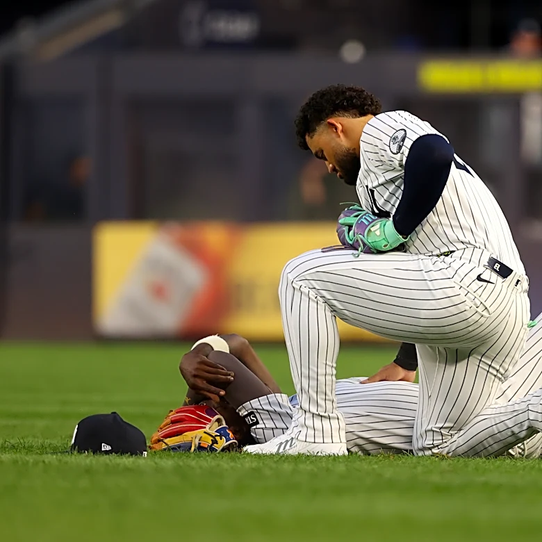 Yankees 2B Jazz Chisholm Jr. leaves game after collision with OF Jasson Domínguez
