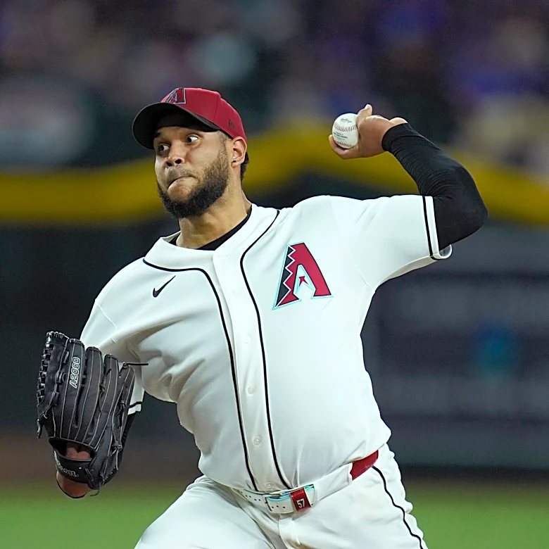 Perdomo hits 3-run double, Rodriguez deals, D-backs top Giants again in 5-4 win