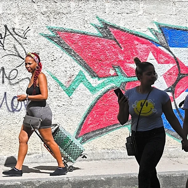 Cuban official says talks with the US are at a standstill, announces UN debate on US oil embargo