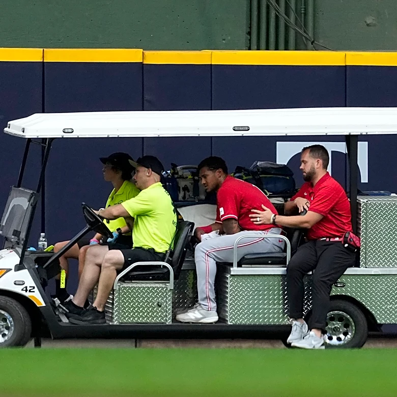 Reds OF Dane Myers goes on IL with bruised left shoulder