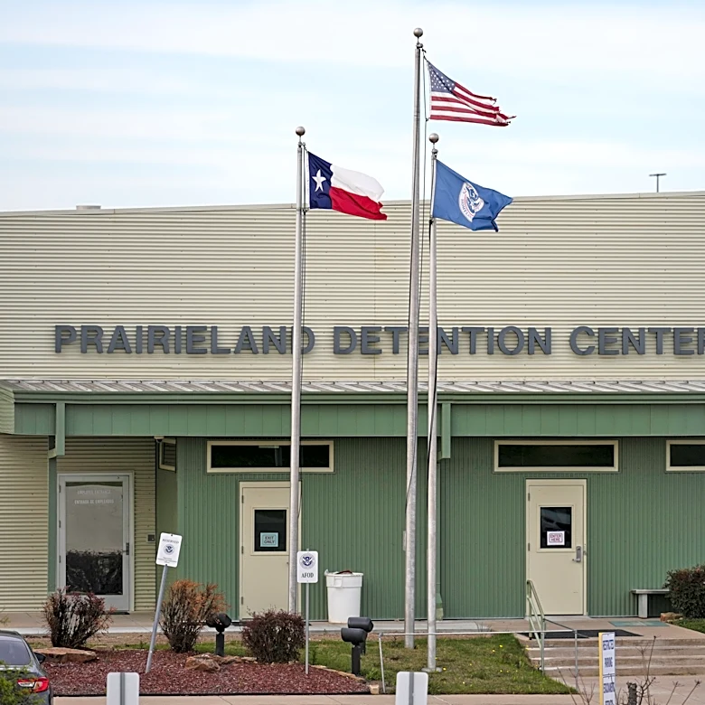Judges resume sentencing over shooting at Texas immigration facility