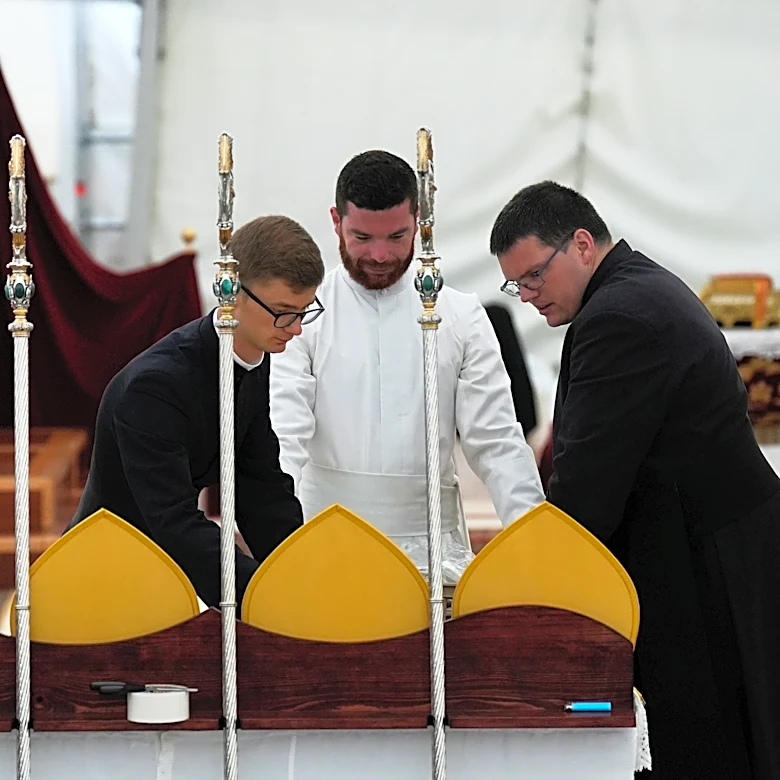 Defying Pope Leo XIV and risking schism, traditionalists go ahead with Latin Mass consecrations
