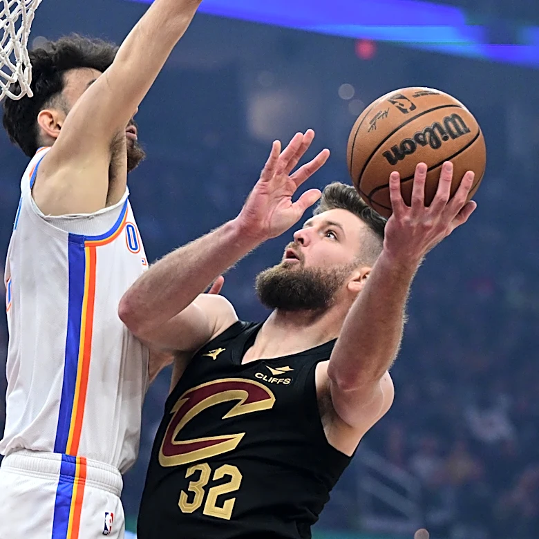 76ers agree to free-agent deals with former Knick Hukporti, Cavalier Wade, AP source says