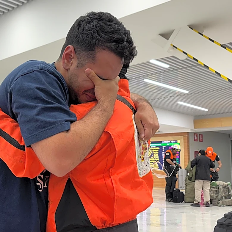 Mexico's legendary rescue brigade heads to Venezuela as earthquakes death toll tops 2,200