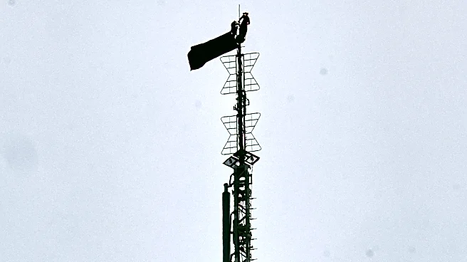 Climber couple arrested after scaling Empire State Building antenna for apparent marriage proposal