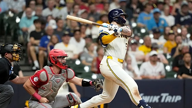 Mitchell triples in the go-ahead run in the 7th in the Brewers' 4-2 win over the Reds