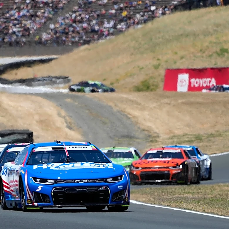 Kyle Larson looks to break winless drought as NASCAR returns to Chicagoland