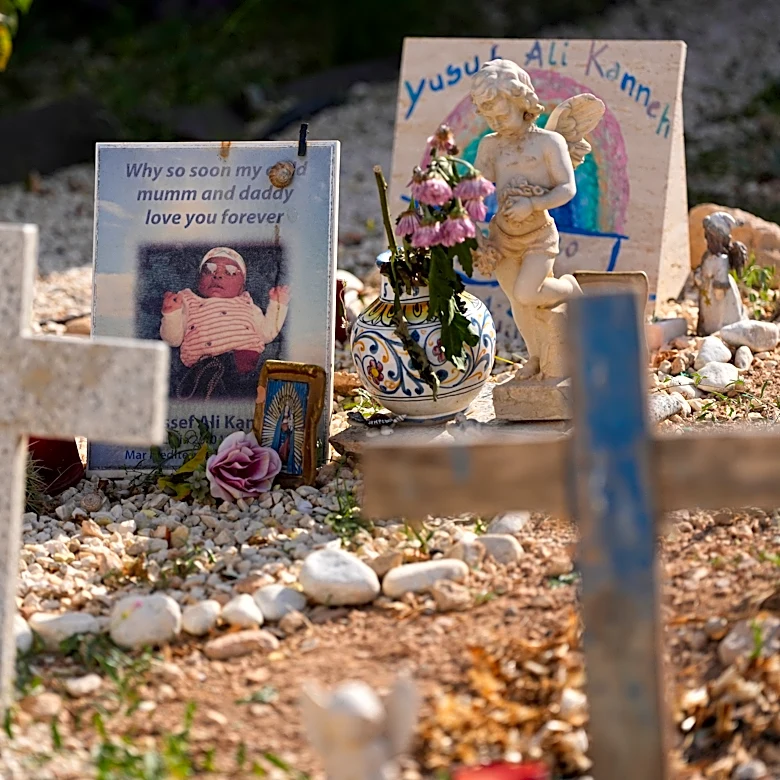 Pope marks July 4 by praying in Lampedusa for migrants who died seeking freedom and prosperity