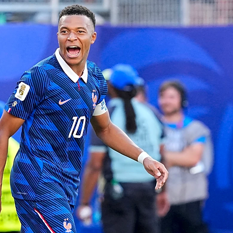 Kylian Mbappé of France scores 19th career World Cup goal, 1 behind Golden Boot rival Messi