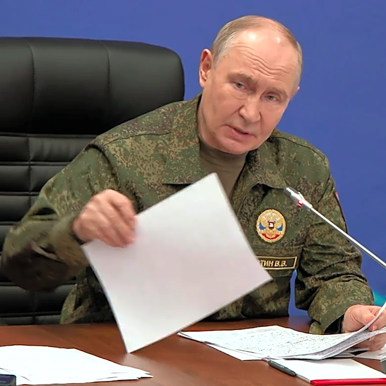 1 killed in attack on Crimea as Putin and Zelenskyy hold separate Trump calls