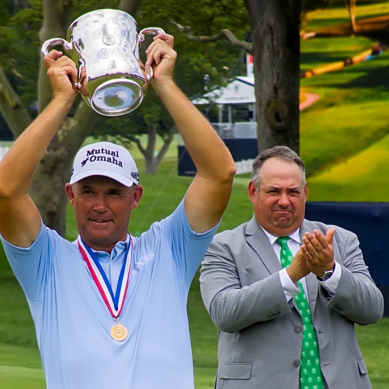 Padraig Harrington gets off to hot start and repeats as U.S. Senior Open champion