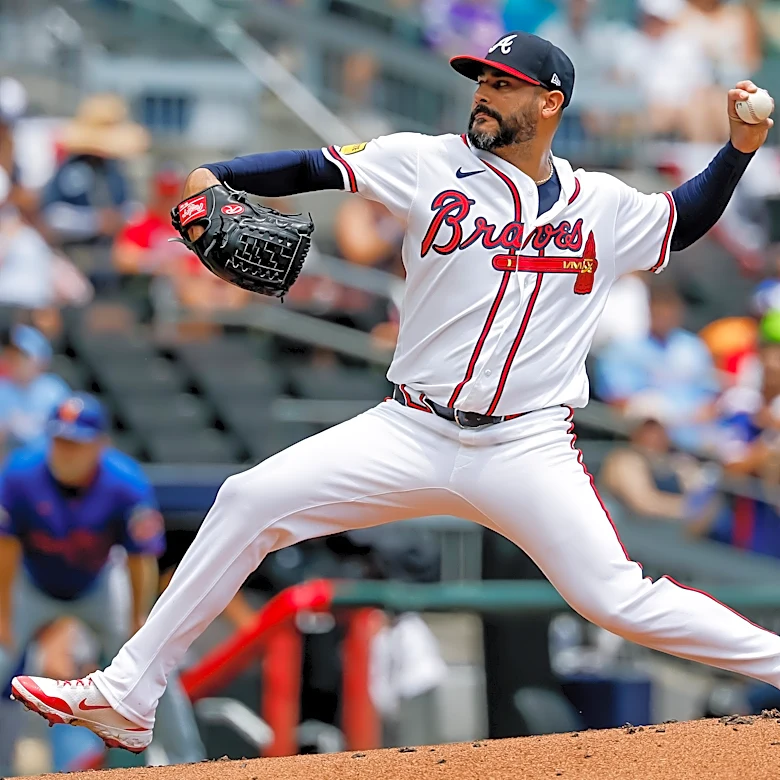 Braves place Martín Pérez on IL with forearm contusion, designate Carlos Carrasco for assignment