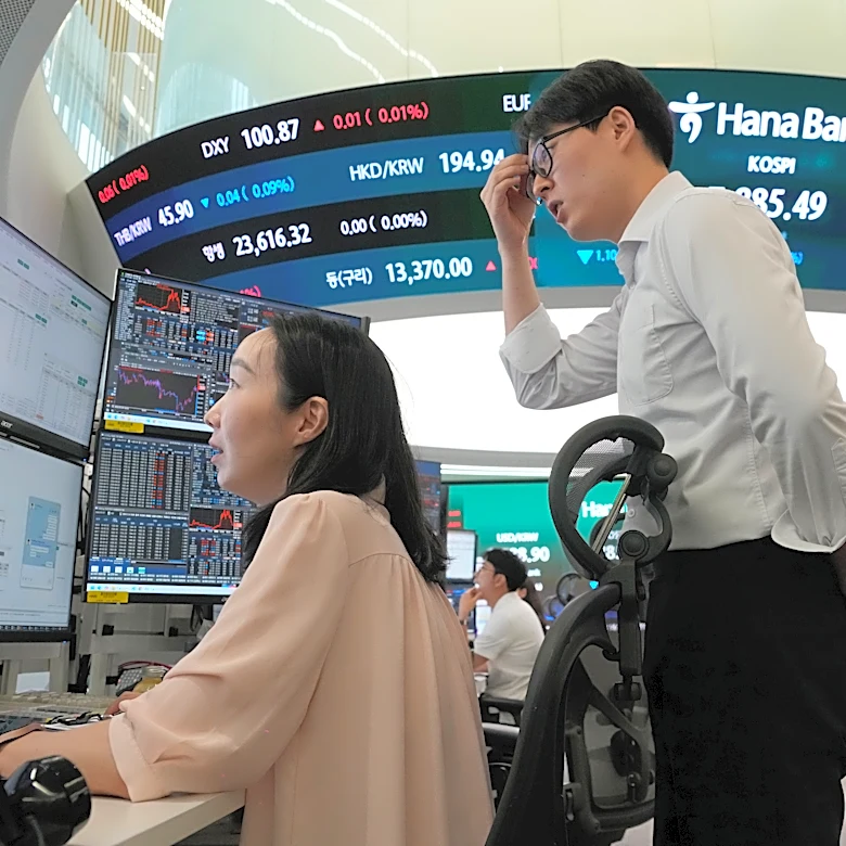World markets are mixed while Korean shares slump despite an AI-led rebound on Wall St