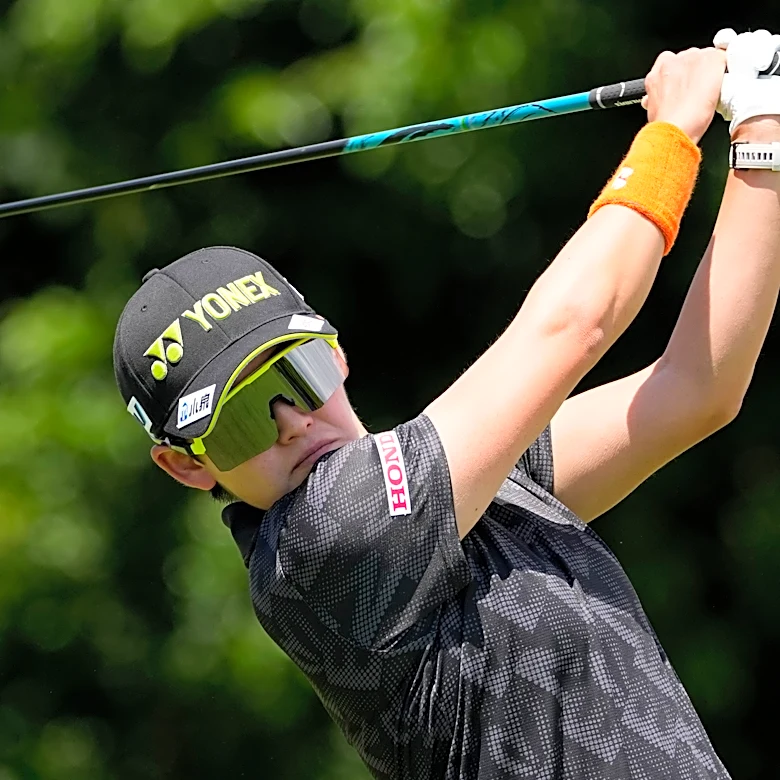 Aki Iwai leads and Nelly Korda struggles in first round at Evian women's major
