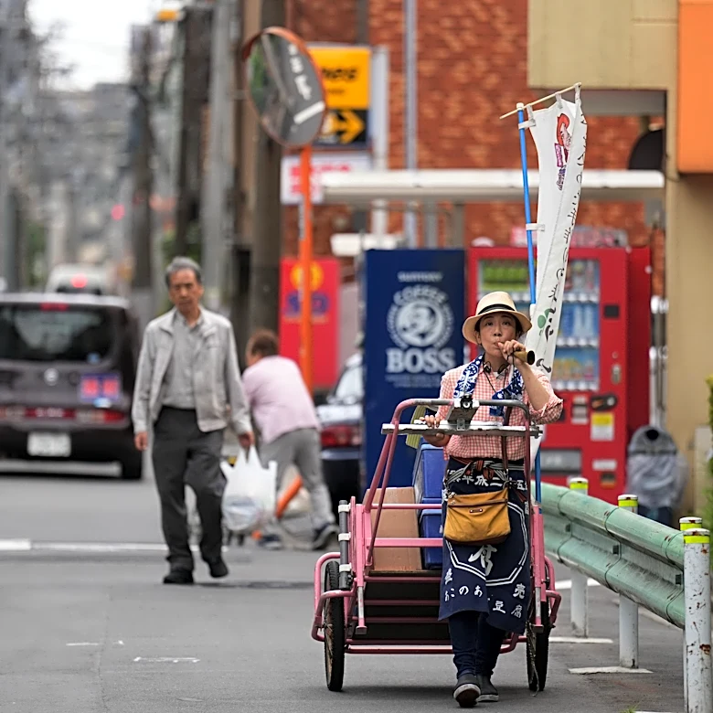 Tofu vendor delivers much more than healthy food to an east Tokyo neighborhood