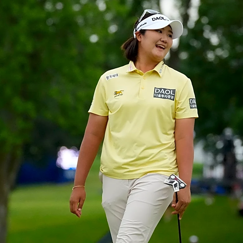 Haeran Ryu sets an LPGA major record with a 60 to build a 3-shot lead at the Evian Championship