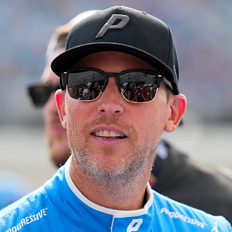 Reddick is hoping to regain momentum in Atlanta after losing his NASCAR Cup Series lead to Hamlin