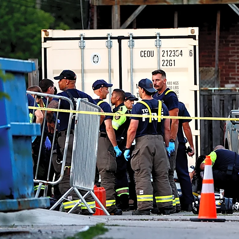 Shooting near Toronto street festival kills 2 people and wounds 5, police say