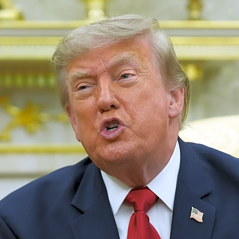 Trump: ICE should continue traffic stops after recent shootings, seeming to contradict new policy