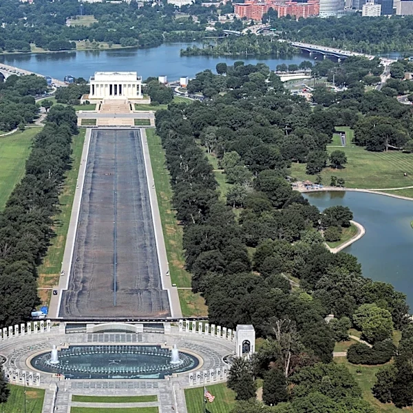 Drained Reflecting Pool reveals Trump's 'American flag blue' liner is now closer to gray