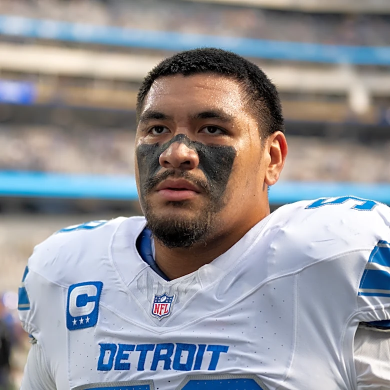 Penei Sewell of the Lions is voted as the top tackle in the NFL by an AP panel