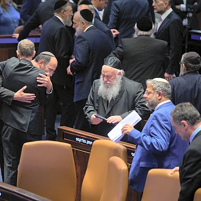 Israel's parliament dissolves ahead of Oct. 27 elections