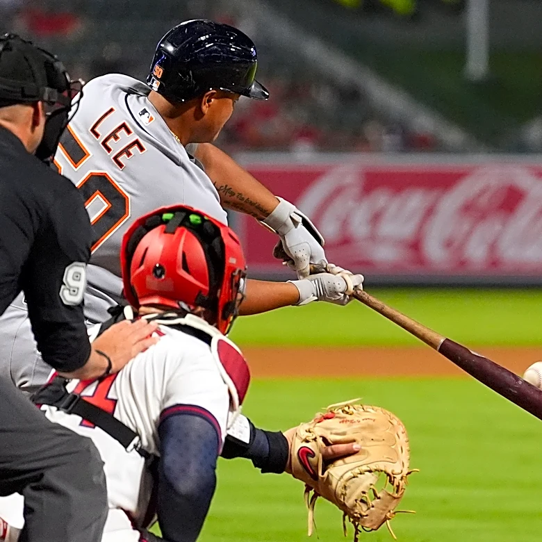 Lee hits clutch double in 9th and Tigers hold on for 2-1 comeback win over Angels