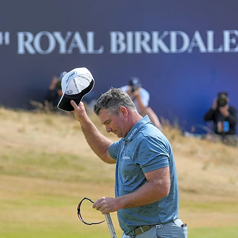 Ryan Fox matches major championship record with a 62 in the British Open