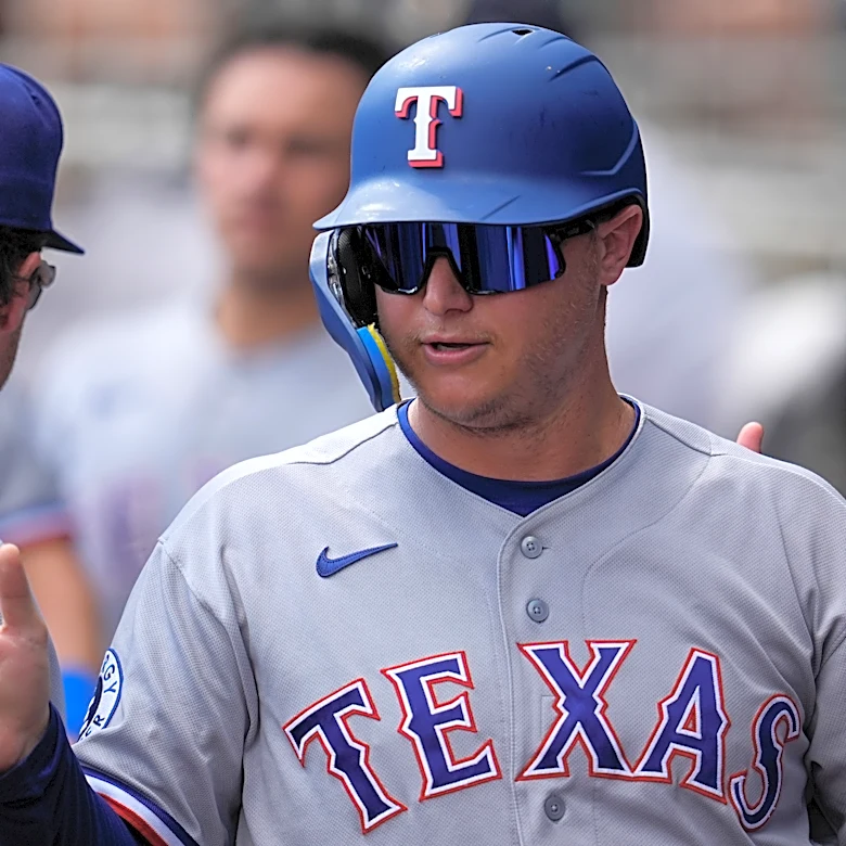 Nimmo delivers go-ahead, 2-run single in 6th inning and drives in 3 as Rangers edge Braves 7-6